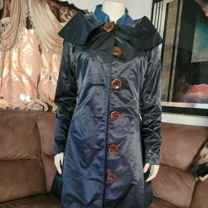 Love stitch coat with buttons and pockets